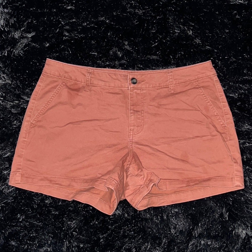 Mid rise shorts